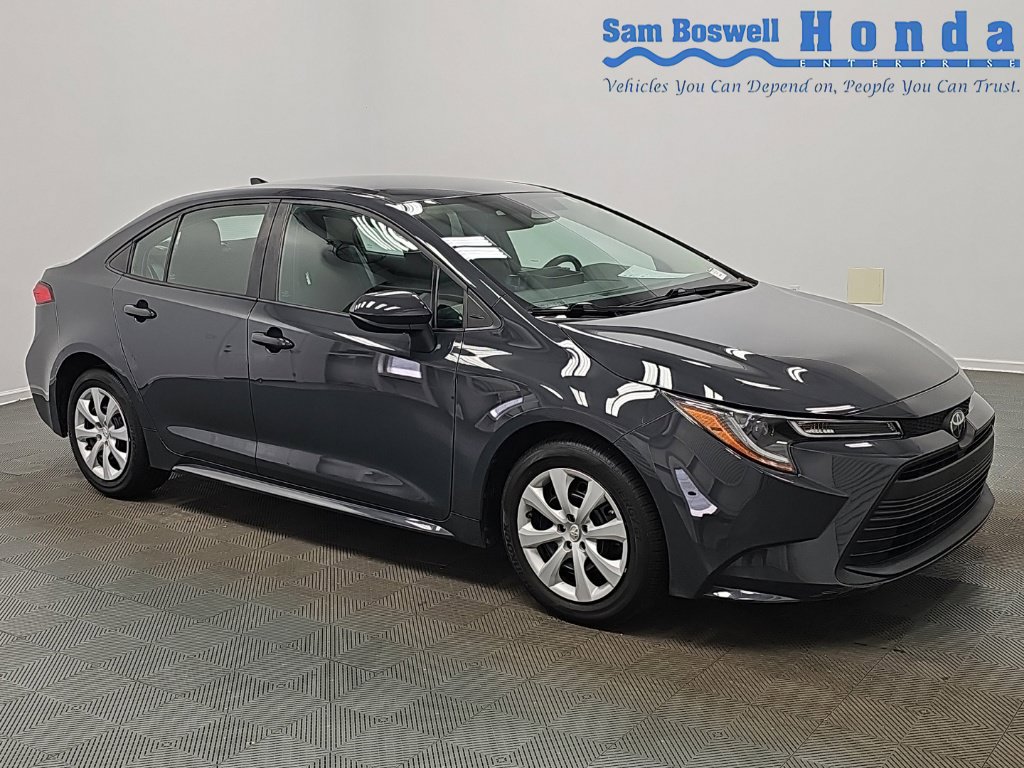 Used 2023 Toyota Corolla LE FWD image 1