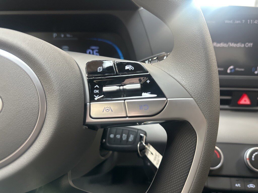 New 2026 Hyundai Elantra SE image 18