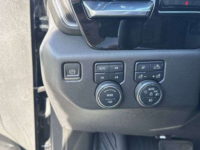 Used 2022 Chevrolet Silverado 1500 LT Trail Boss w/ Convenience Package II AWD/4WD image 28