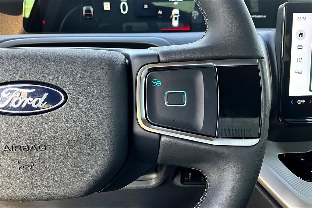 New 2025 Ford Expedition Active AWD/4WD image 19