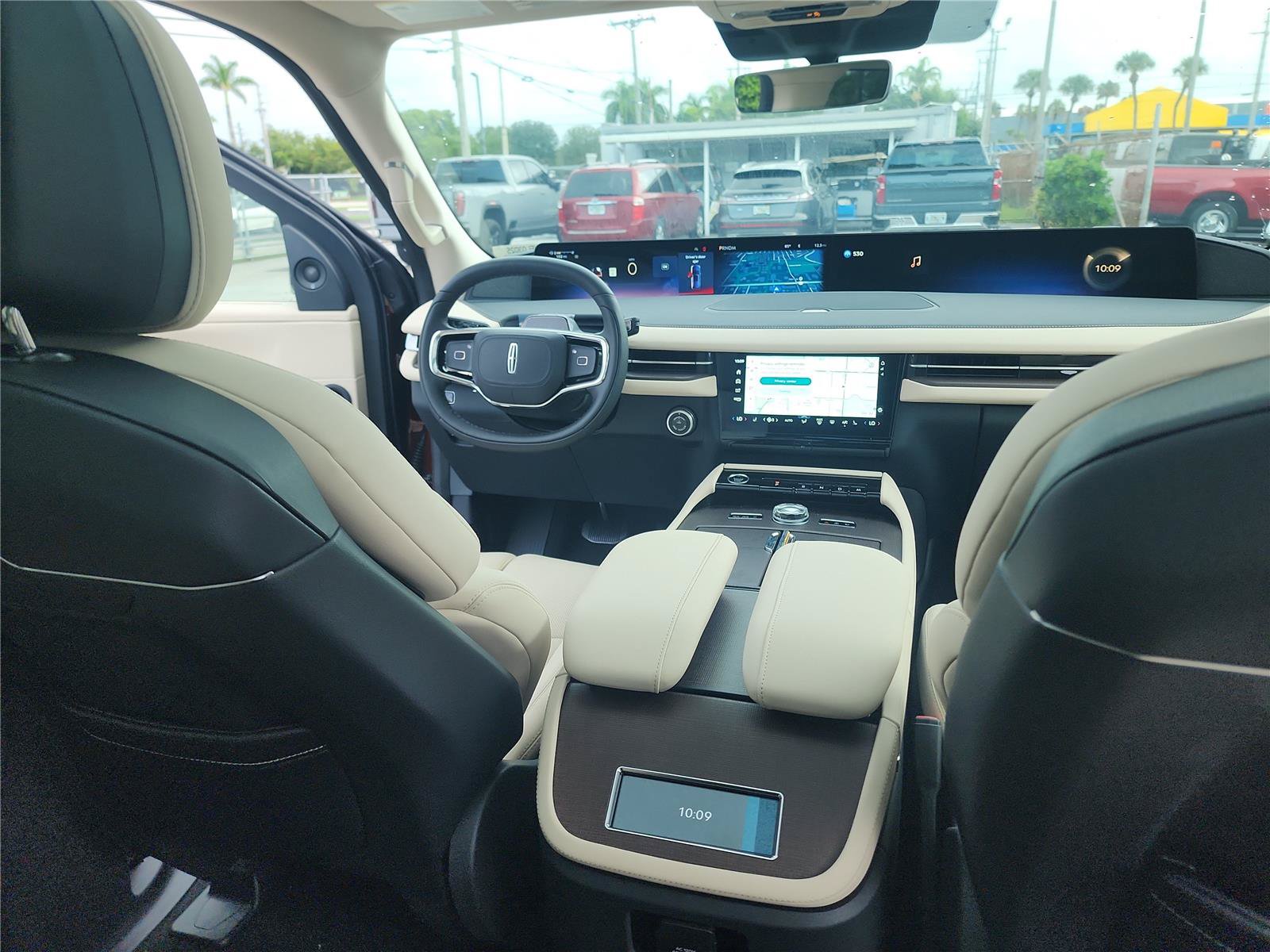 New 2027 Lincoln Navigator Reserve AWD/4WD image 26