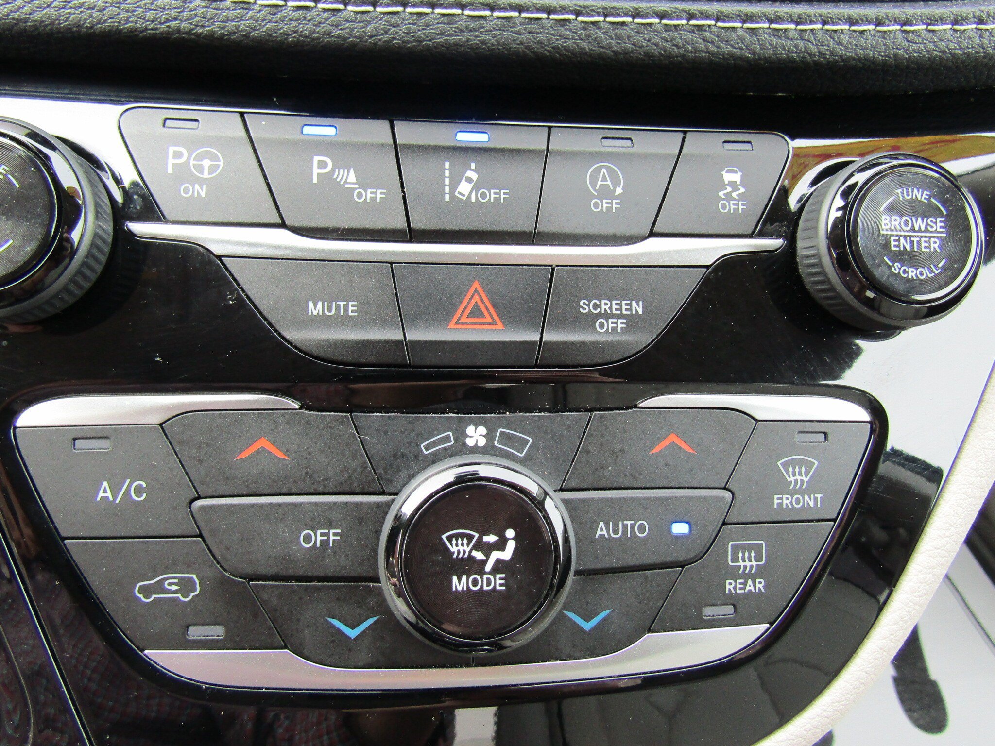 Used 2021 Chrysler Pacifica Limited w/ Premium & Safety Sphere Group AWD/4WD image 45