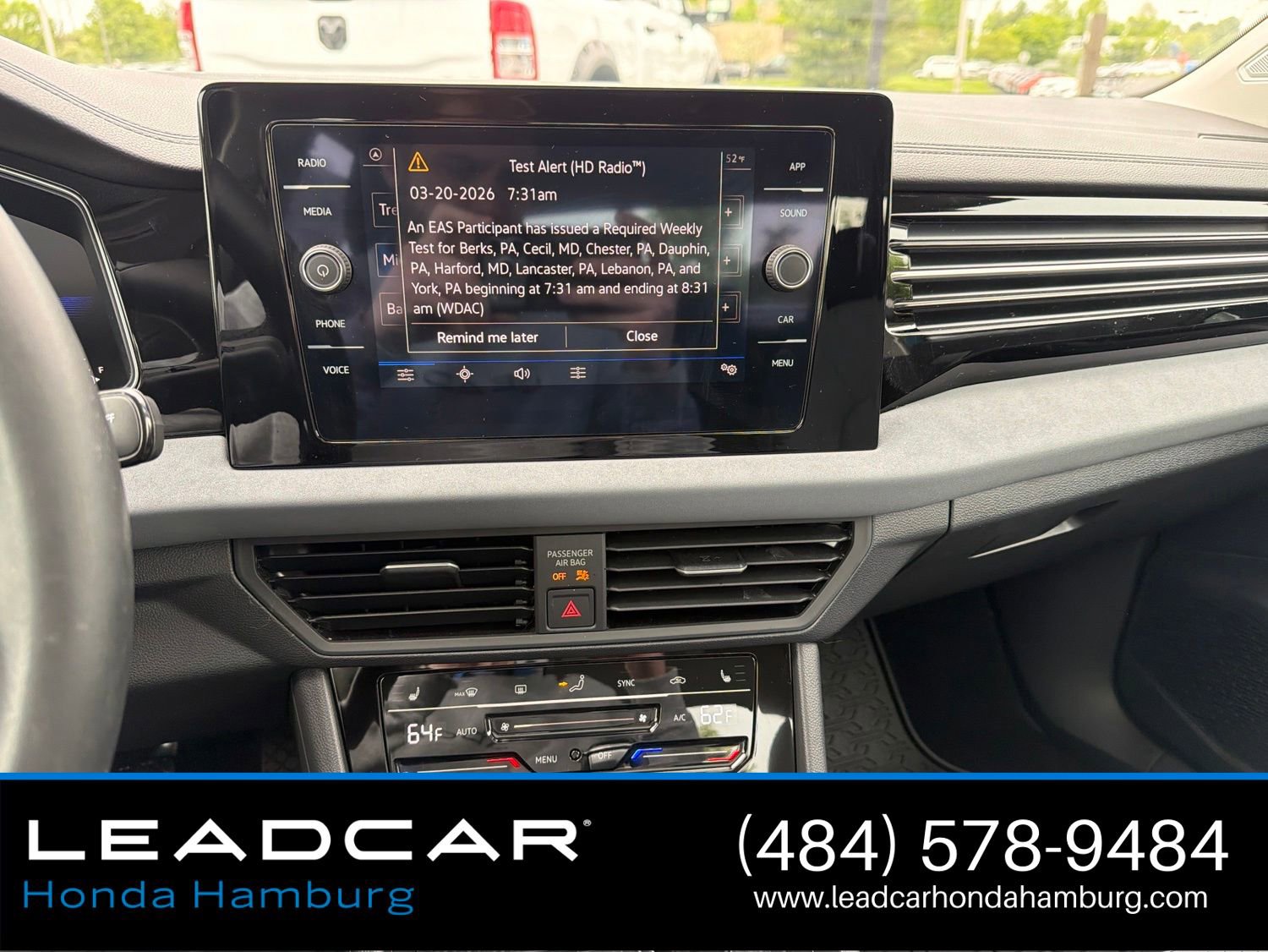 Used 2025 Volkswagen Jetta SE FWD image 18