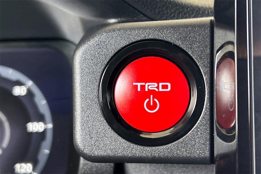 Certified 2025 Toyota 4Runner TRD Off-Road Premium image 24