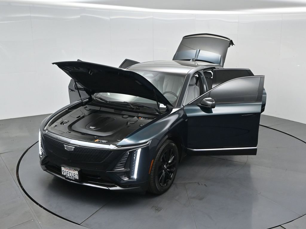 Used 2024 Cadillac Lyriq Sport image 34