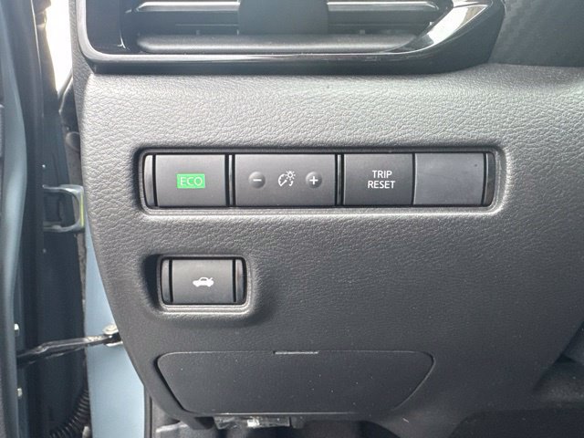 Used 2025 Nissan Sentra SR FWD image 14