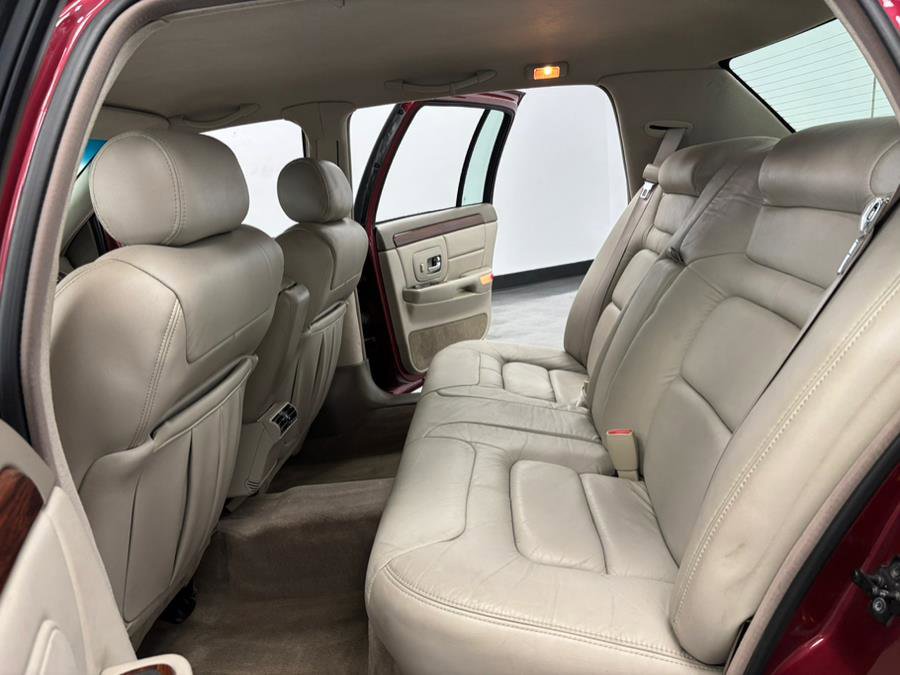 Used 1997 Cadillac De Ville Sedan w/ Comfort/Convenience Pkg image 33