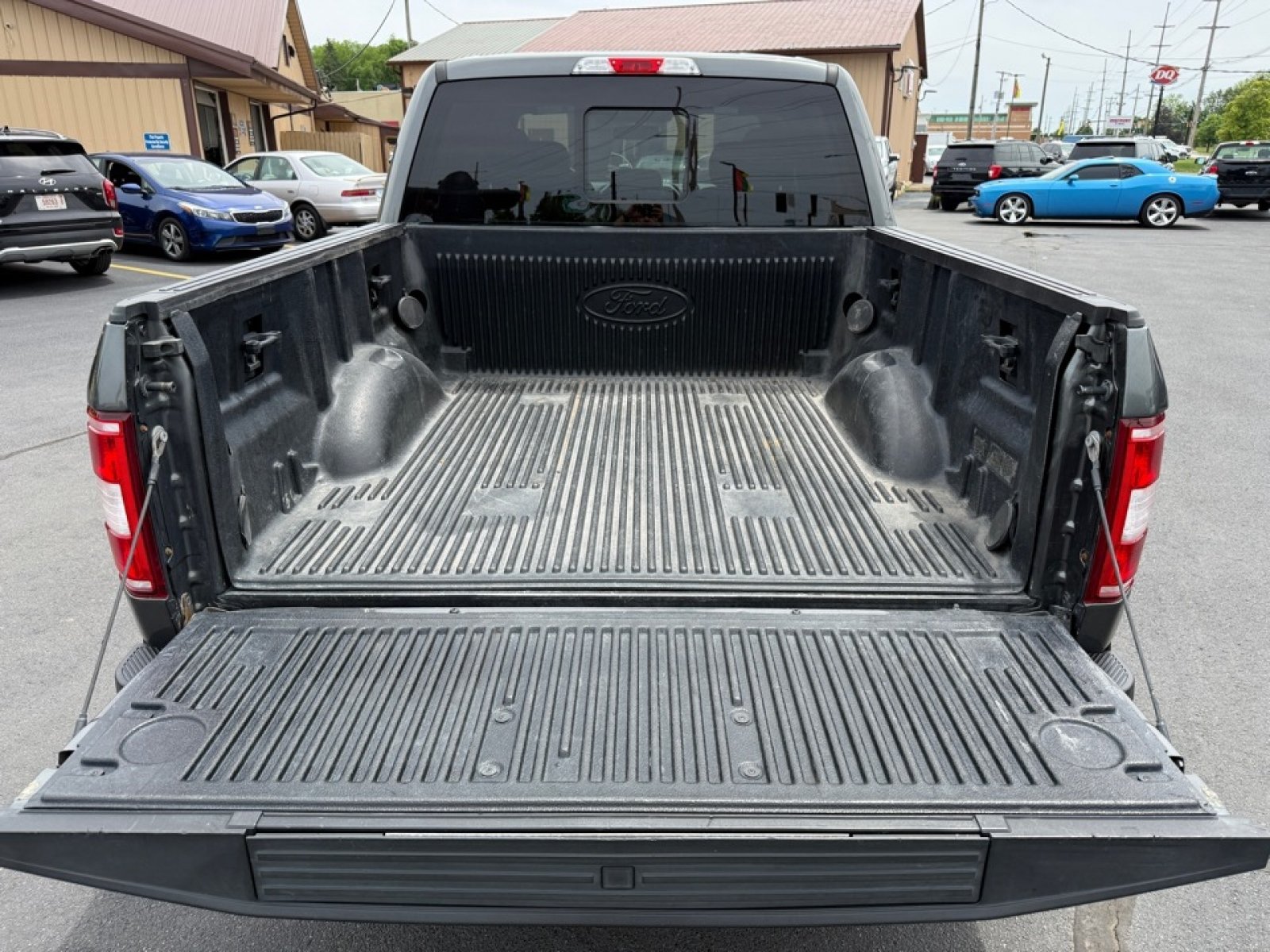 Used 2019 Ford F150 XLT w/ Equipment Group 302A Luxury AWD/4WD image 37