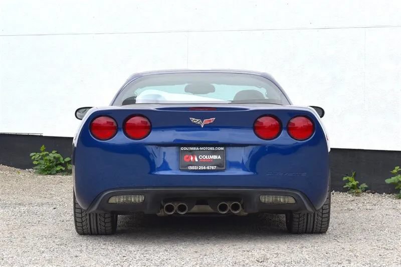 Used 2005 Chevrolet Corvette Coupe w/ Preferred Equipment Group RWD image 7