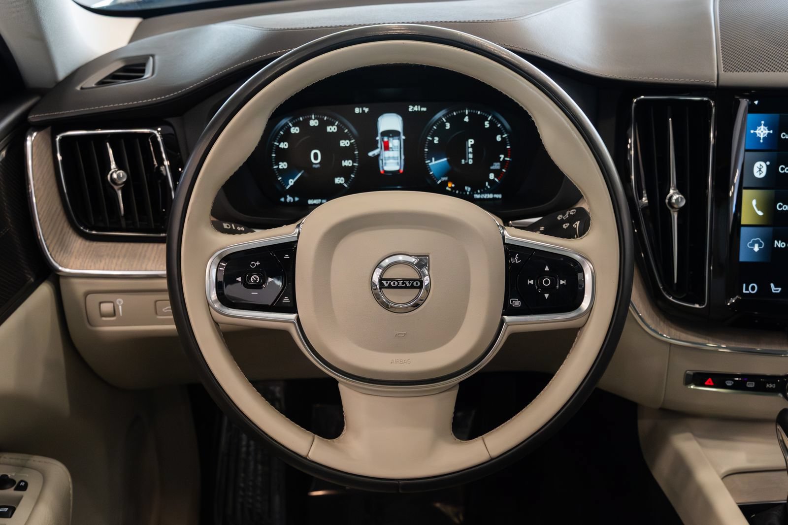 Used 2019 Volvo XC60 T5 Inscription AWD/4WD image 12