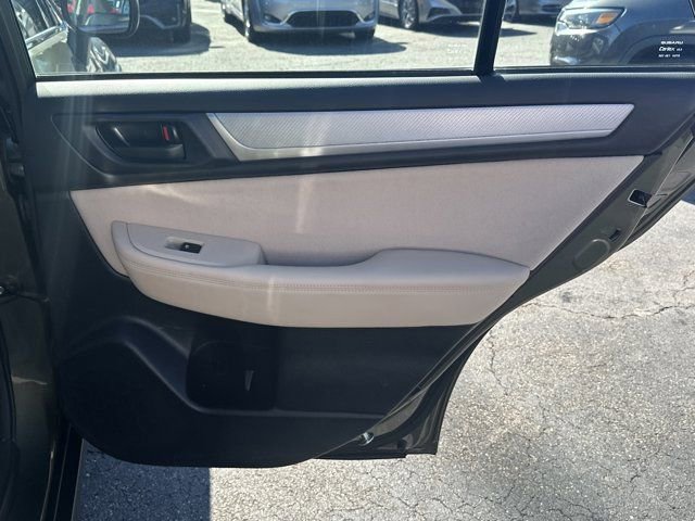 Used 2019 Subaru Outback 2.5i image 18