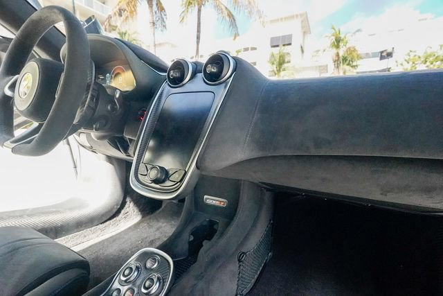 Used 2019 McLaren 600LT RWD image 94