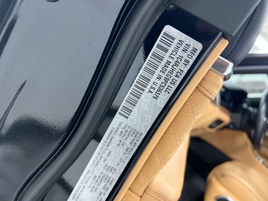 Used 2023 Jeep Grand Cherokee Summit AWD/4WD image 29