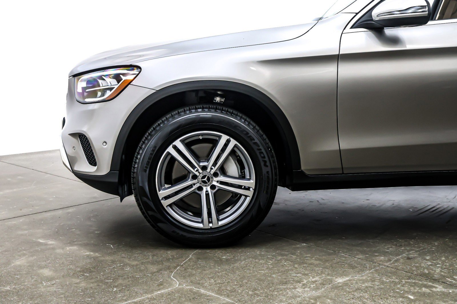 Used 2022 Mercedes-Benz GLC 300 image 10