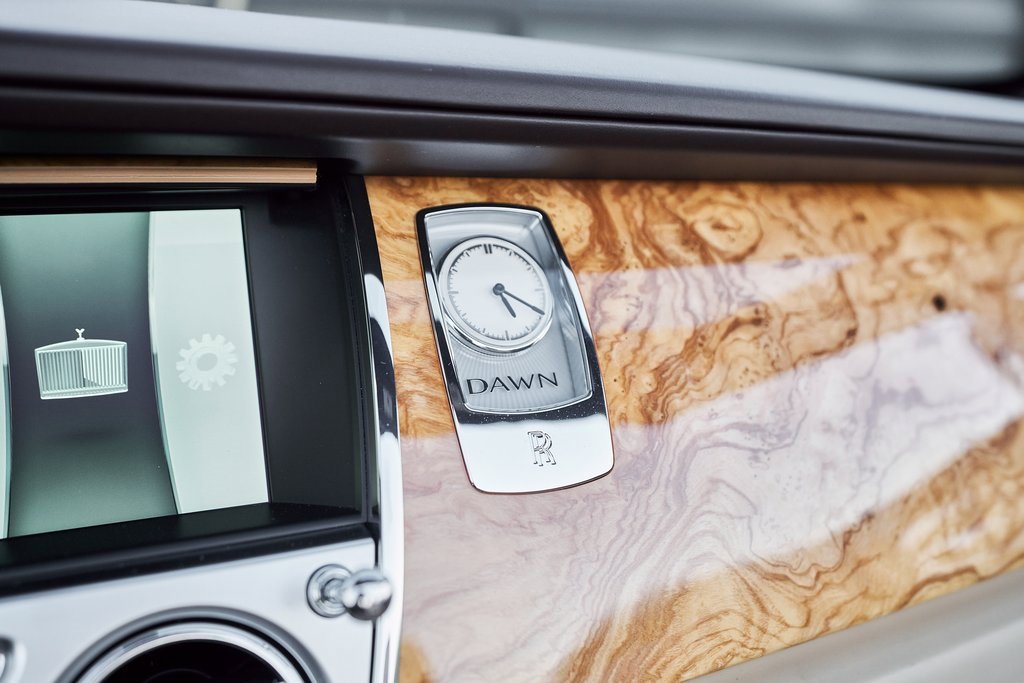 Used 2017 Rolls-Royce Dawn image 66