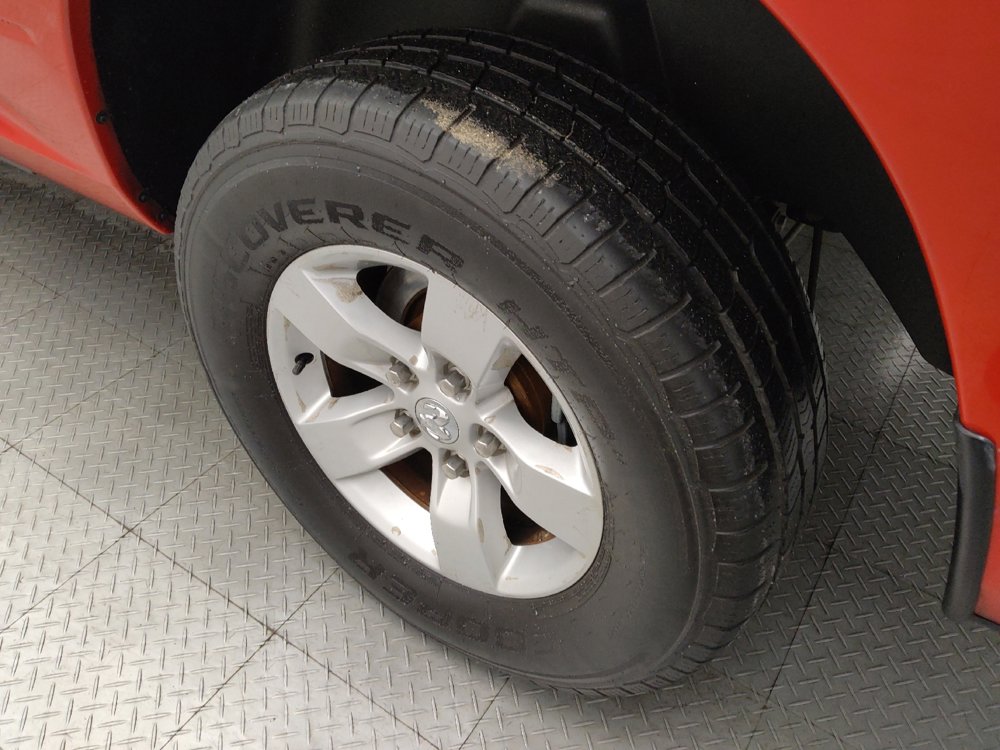 Used 2019 RAM 1500 Classic SLT RWD image 31