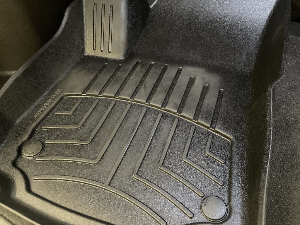 Used 2023 Chevrolet Equinox Premier FWD image 31