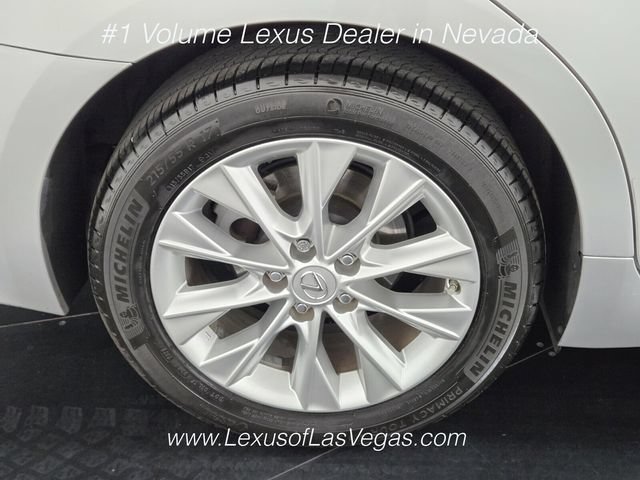 Used 2014 Lexus ES 300h w/ Luxury Package w/Bamboo Trim FWD image 10
