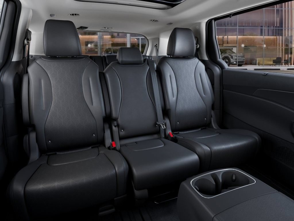 New 2026 Kia Carnival SX FWD image 17