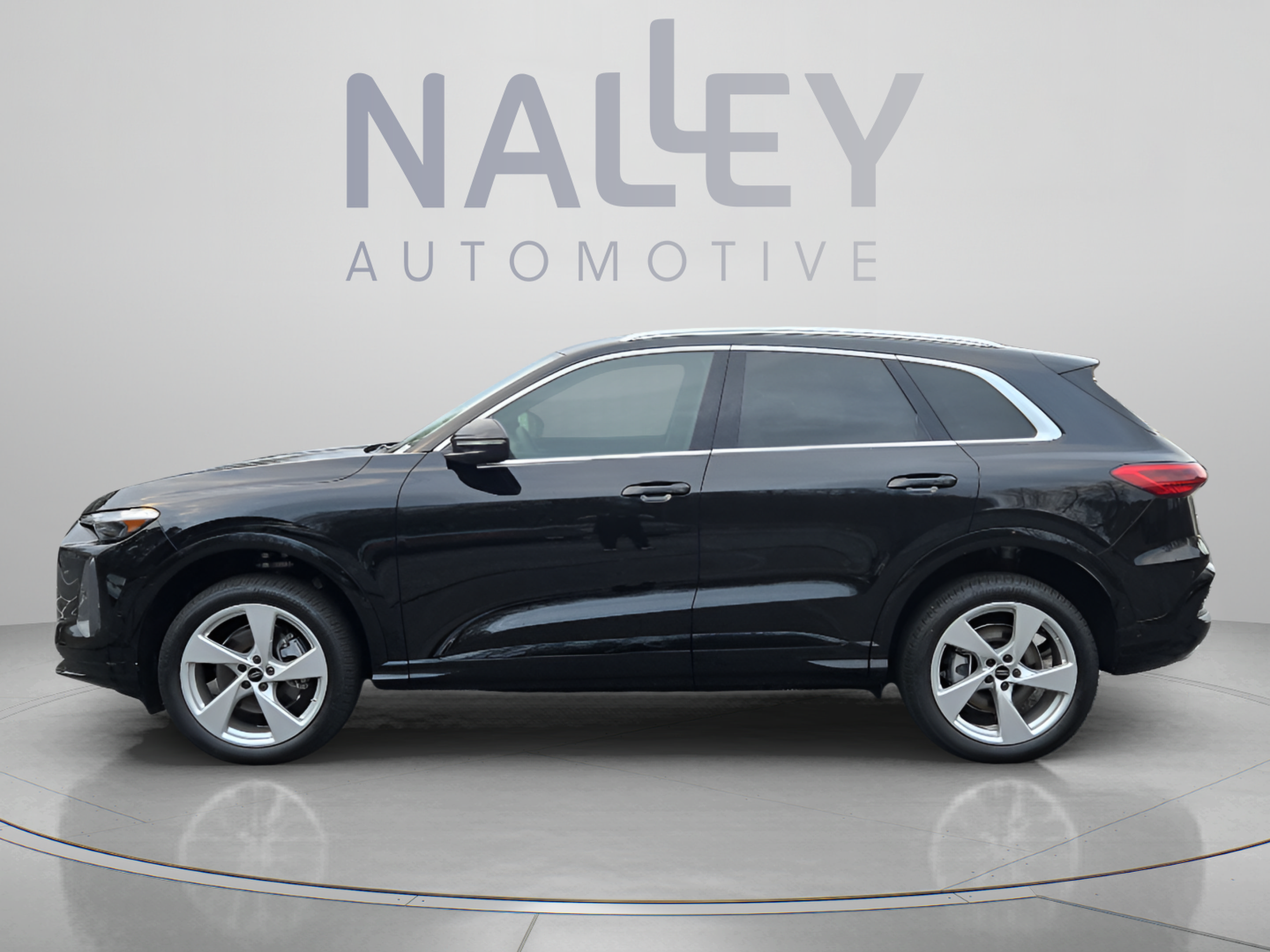 New 2025 Audi Q5 Premium AWD/4WD image 3