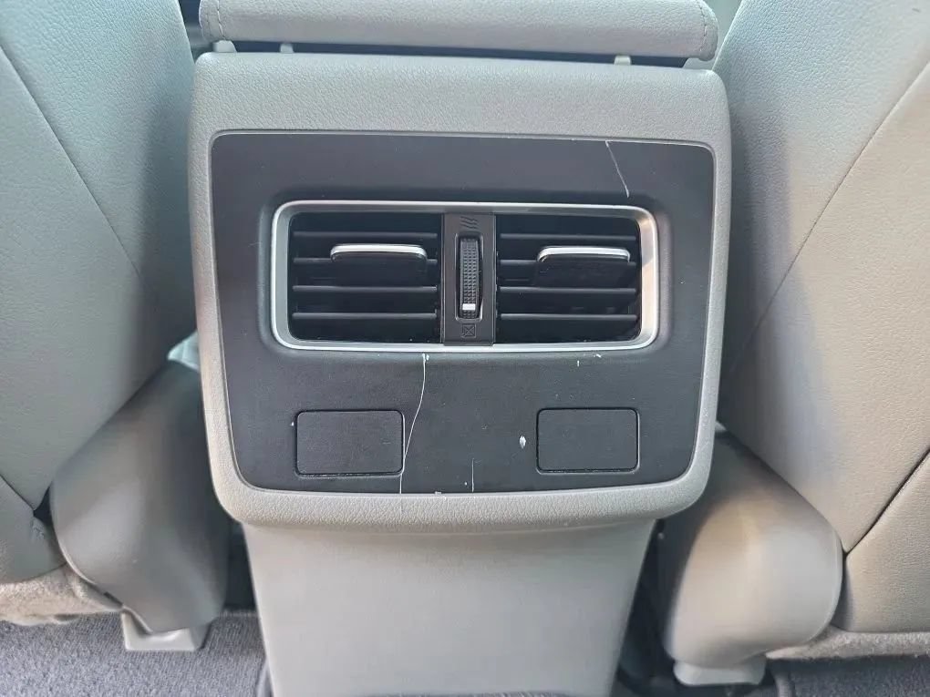 Used 2018 Acura RDX w/ Tech & AcuraWatch Plus Pack AWD/4WD image 43