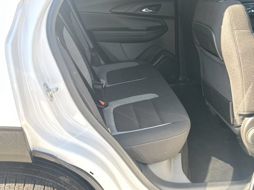Used 2025 Chevrolet TrailBlazer LT FWD image 15