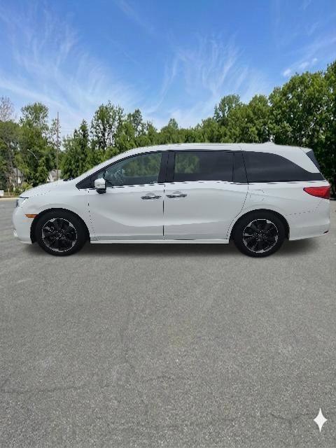 Used 2022 Honda Odyssey Elite image 5