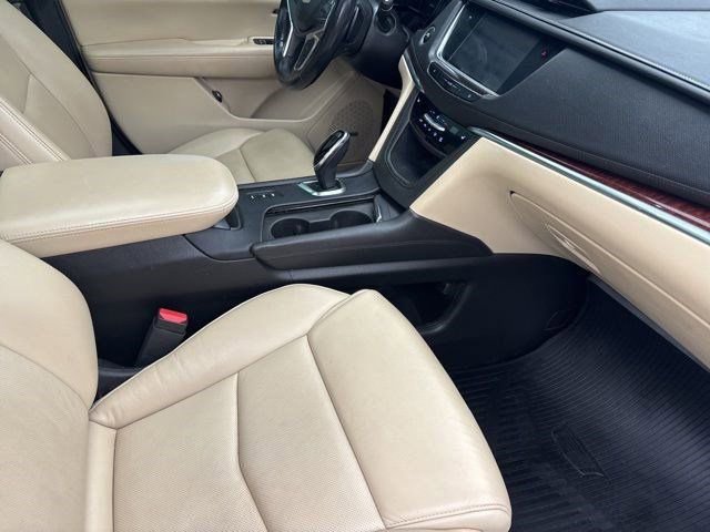 Used 2019 Cadillac XT5 Luxury image 40