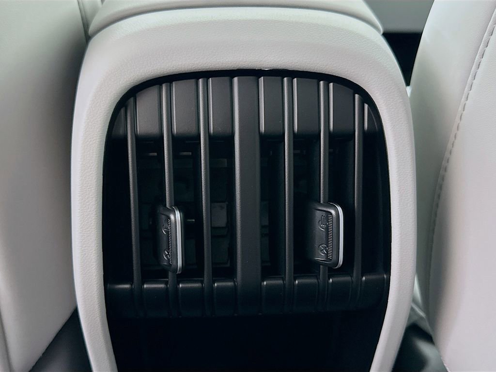 New 2026 Hyundai Kona Limited image 18