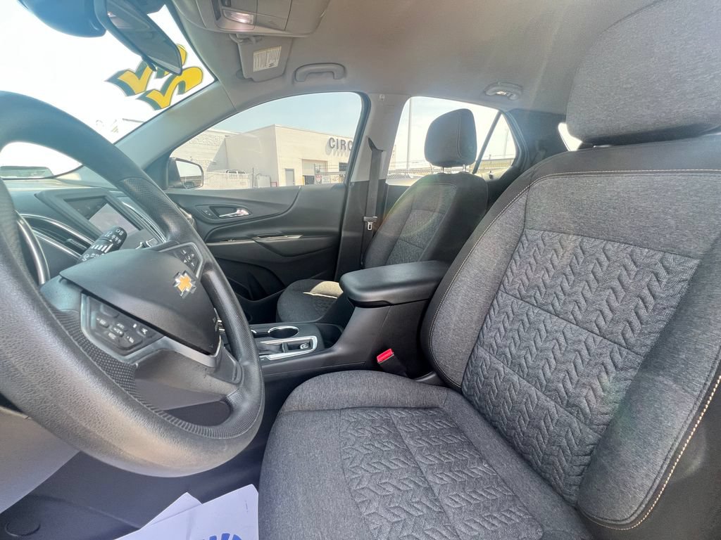 Used 2022 Chevrolet Equinox LT FWD image 16