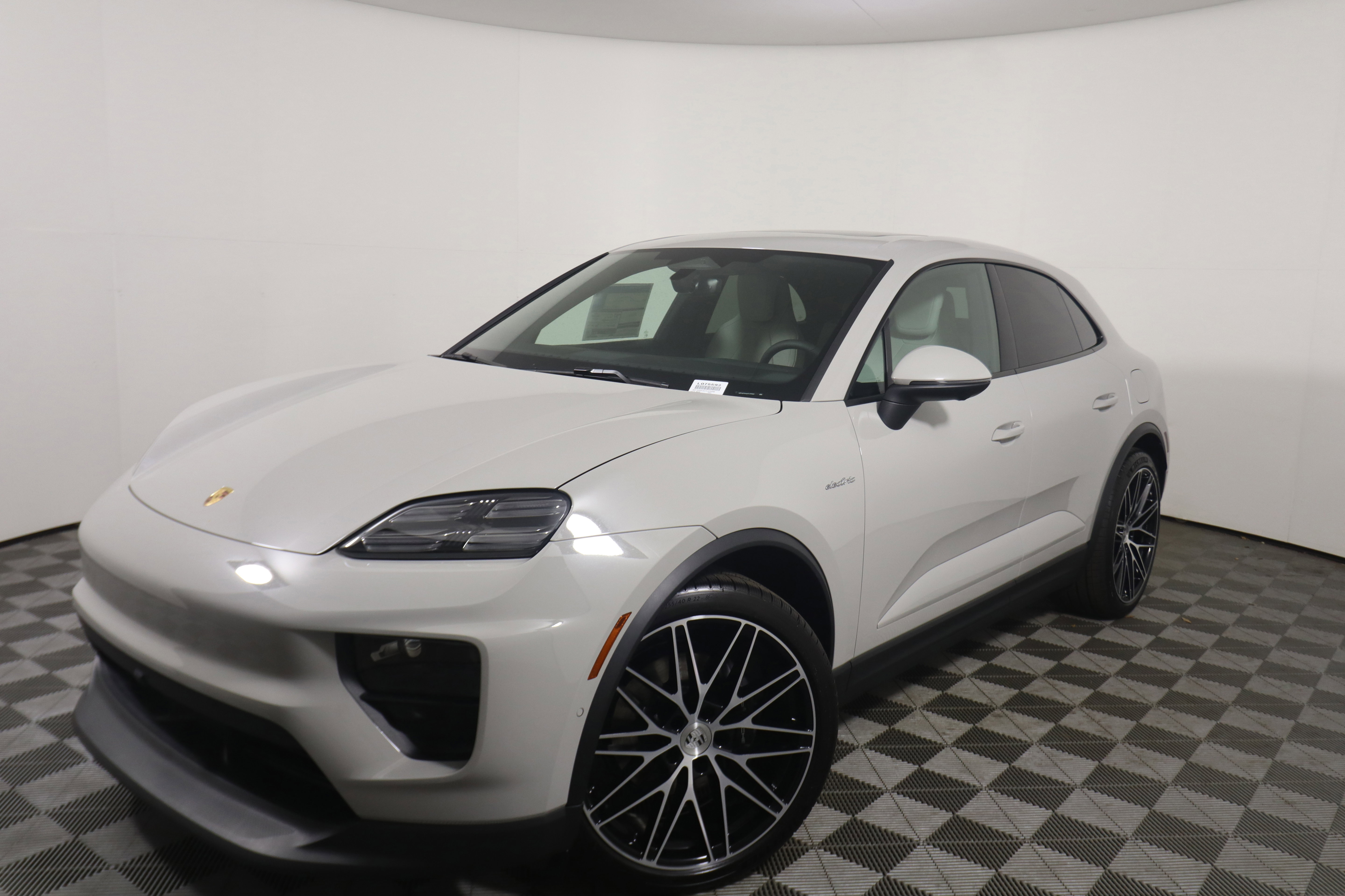 New 2026 Porsche Macan Electric image 1
