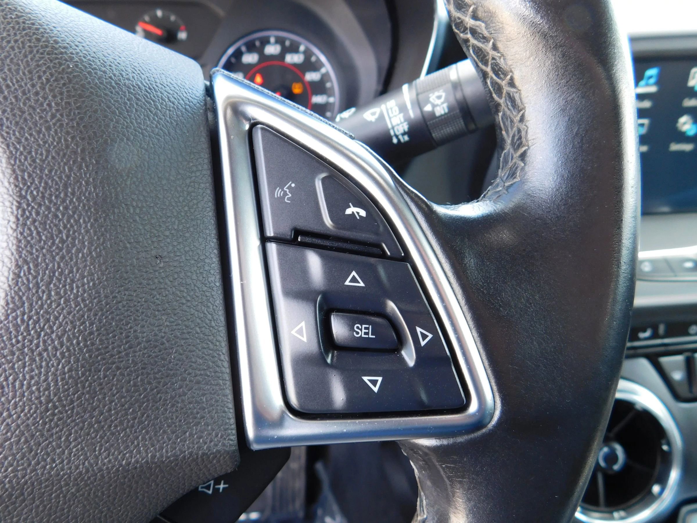 Used 2018 Chevrolet Camaro LS RWD image 17