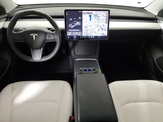 Used 2021 Tesla Model 3 Standard Range Plus image 15