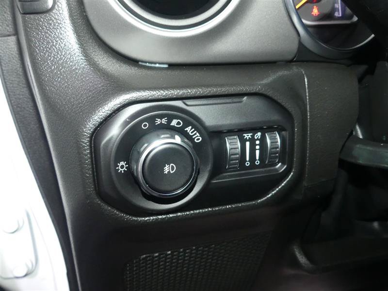 Used 2022 Jeep Wrangler Unlimited Sport AWD/4WD image 27