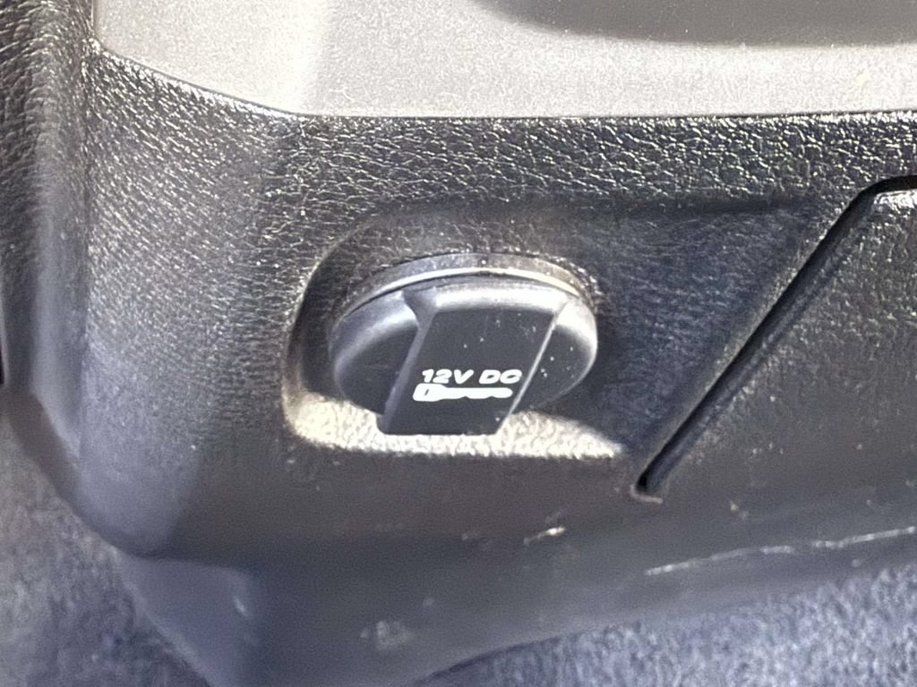 Used 2019 RAM 1500 Classic SLT AWD/4WD image 29