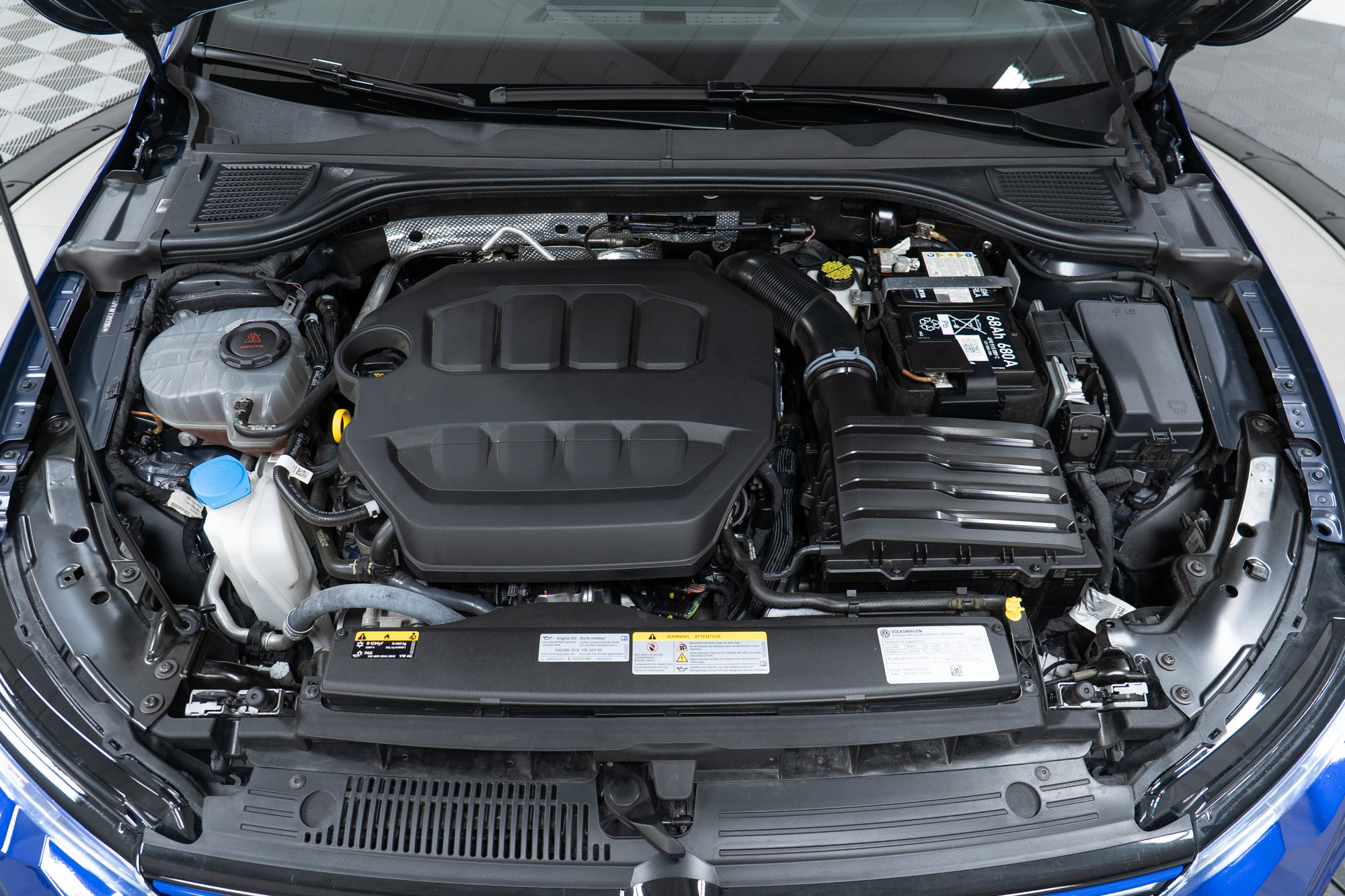 Used 2024 Volkswagen Golf R AWD/4WD image 9