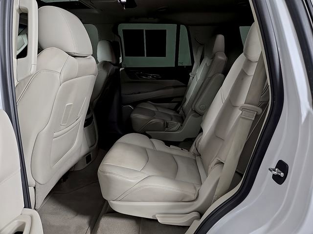 Used 2016 Cadillac Escalade Luxury image 11