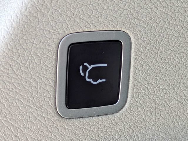 Used 2021 Chrysler Pacifica Touring-L FWD image 15