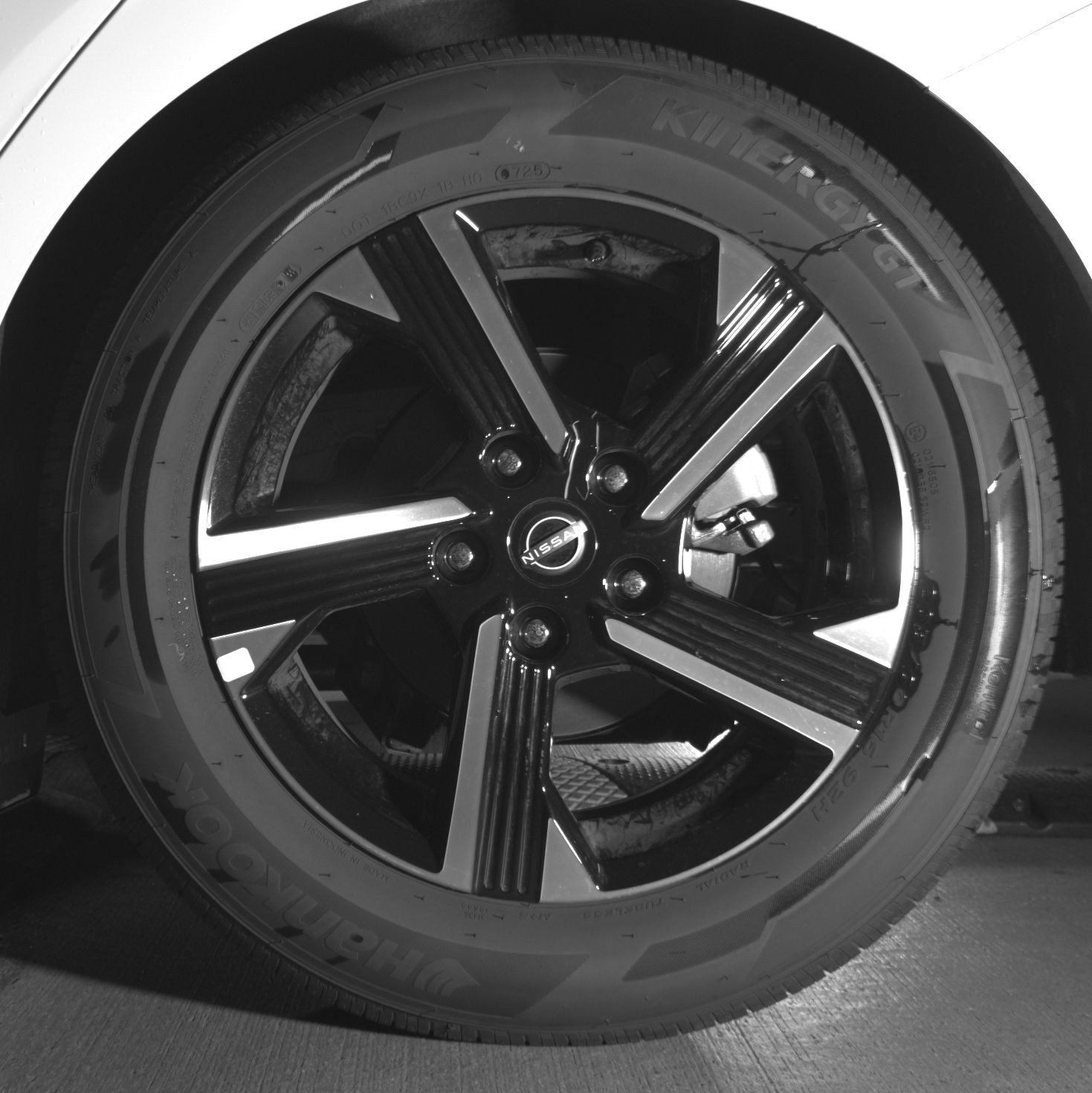 Used 2025 Nissan Sentra SV FWD image 14