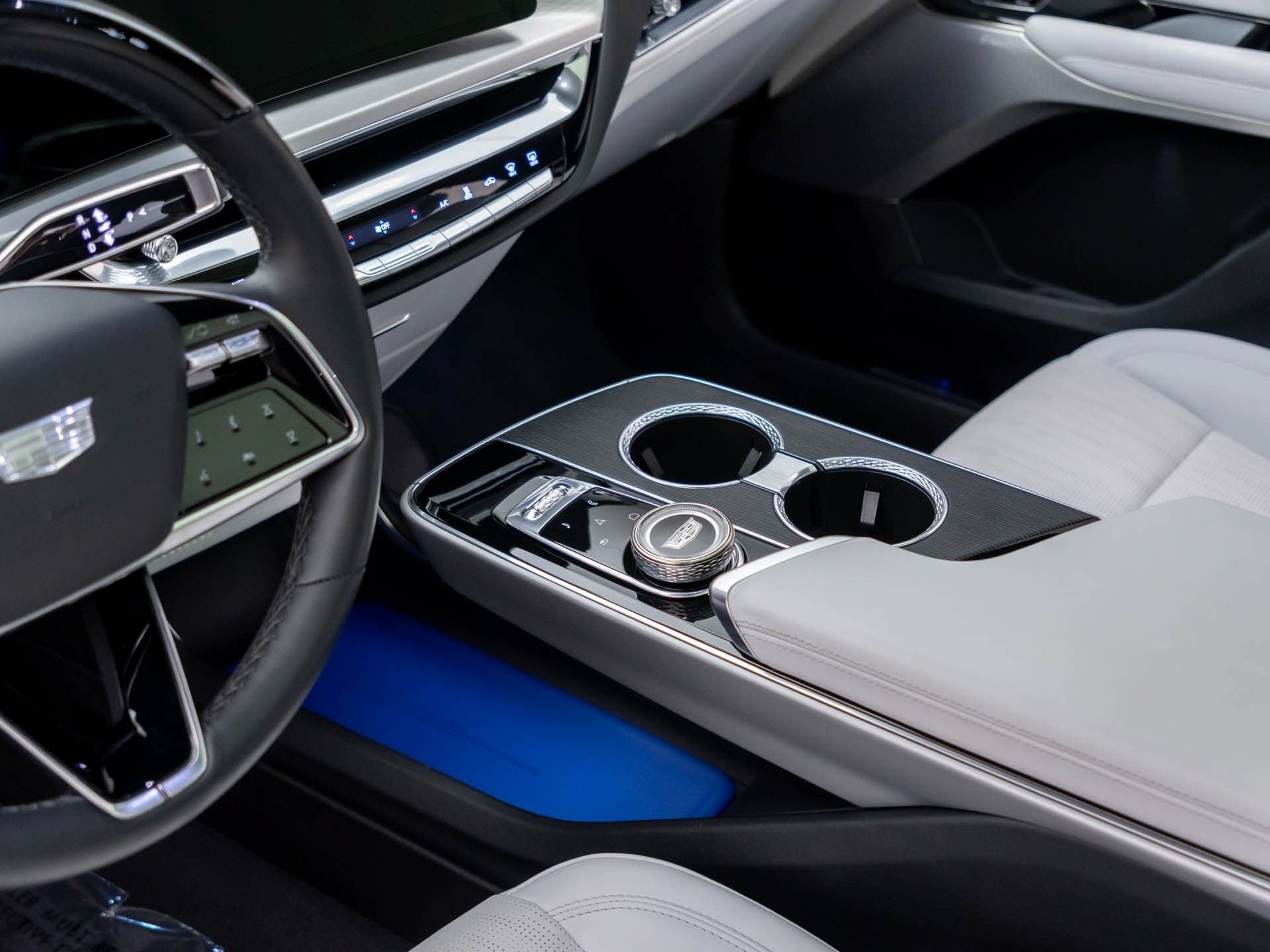 Certified 2024 Cadillac Lyriq Luxury RWD image 13
