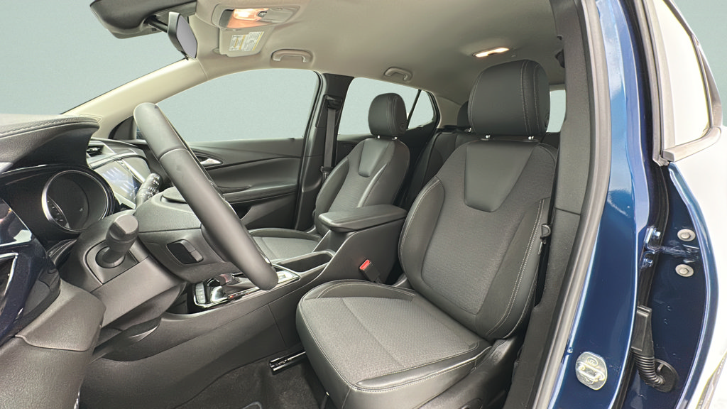 Used 2020 Buick Encore GX Preferred w/ Cold Weather Comfort Package AWD/4WD image 13
