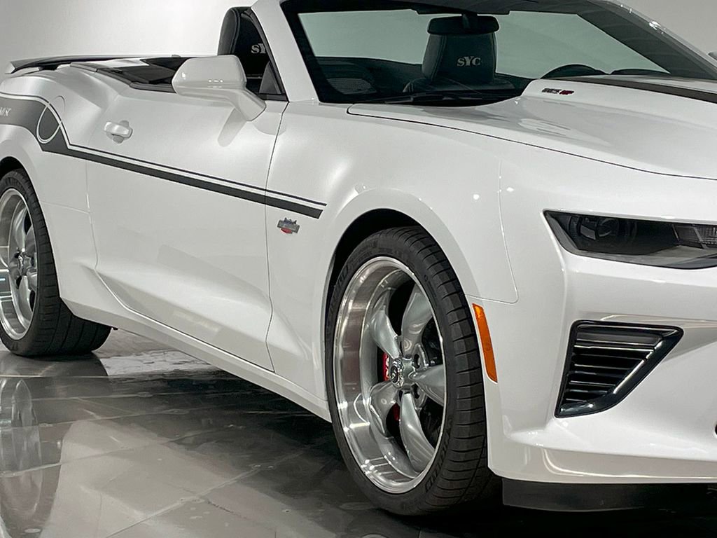 Used 2018 Chevrolet Camaro SS RWD image 14