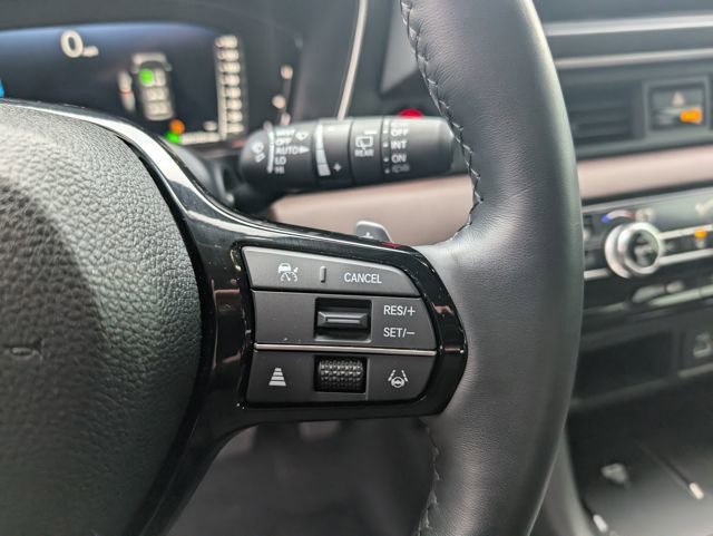 Used 2025 Honda Pilot Elite image 18