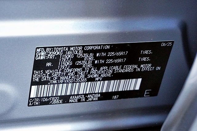 Used 2025 Toyota RAV4 LE FWD image 32