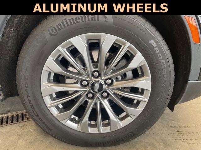 Used 2024 Cadillac XT4 Premium Luxury image 9