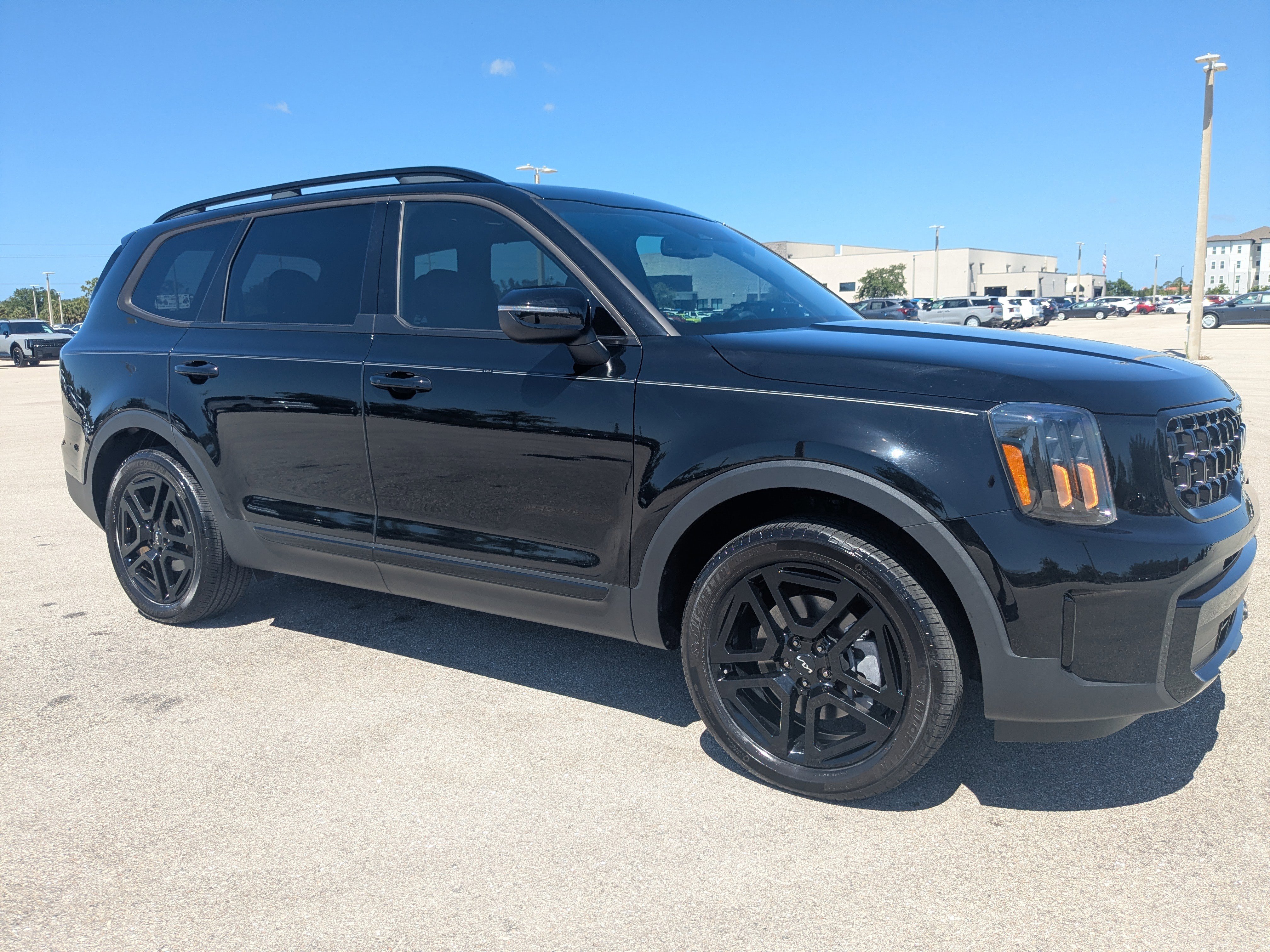 Certified 2024 Kia Telluride EX X-Line AWD/4WD image 2