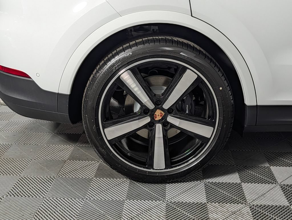 New 2026 Porsche Cayenne AWD/4WD image 13