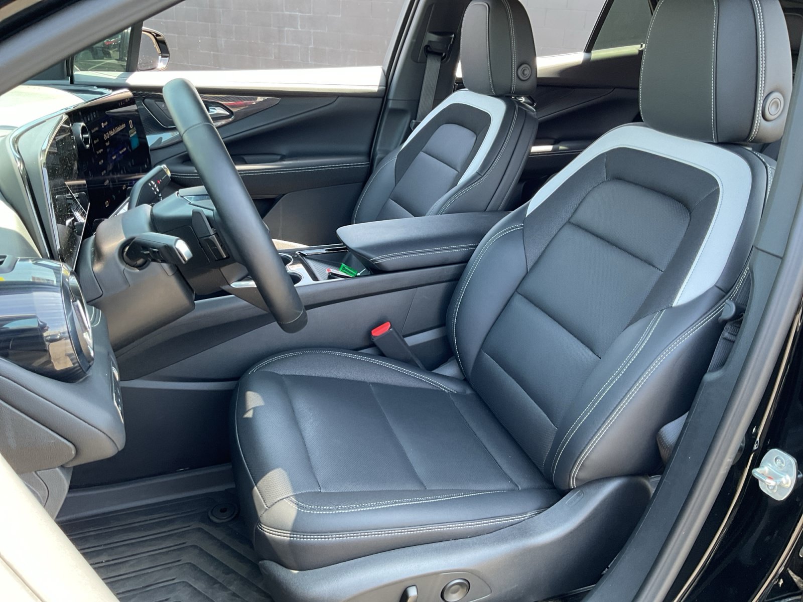 Used 2026 Chevrolet Blazer EV LT FWD image 18