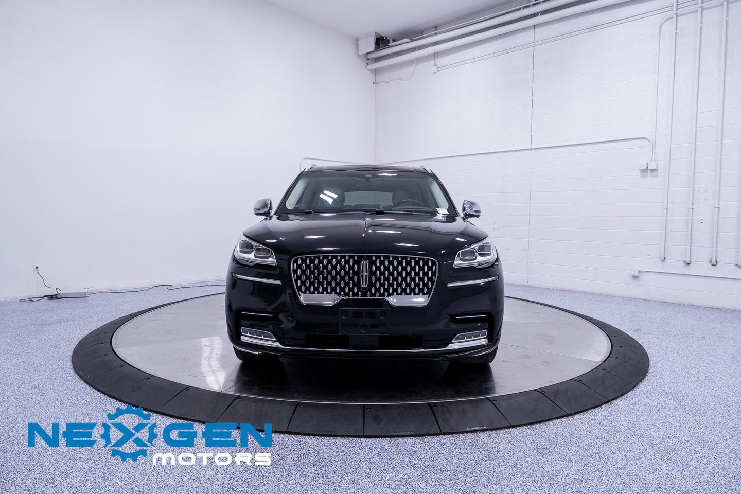 Used 2022 Lincoln Aviator Black Label w/ Dynamic Handling Package image 4