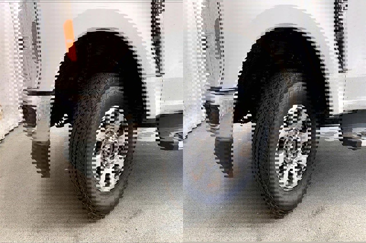 Used 2023 Ford F250 XLT w/ FX4 Off-Road Package image 18